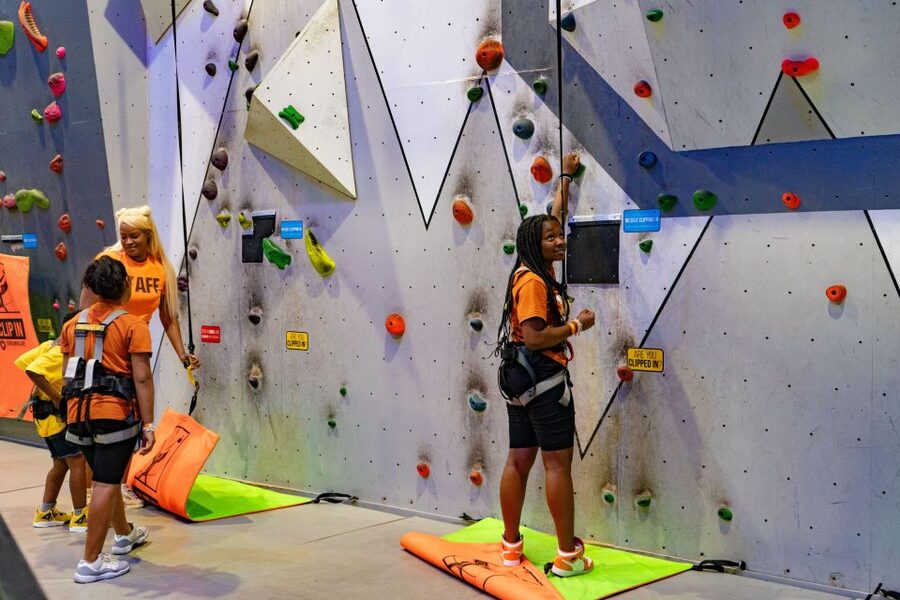 New York: Area 53 NYC Adventure Park Experience - Area 53 NYC Adventure Park, a 3-hour indoor playground for adrenaline and goofiness