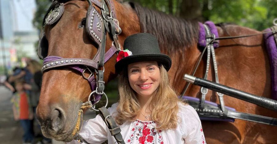New York: Carriage Ride in Central Park - The stops that make this ride feel like a greatest-hits tour
