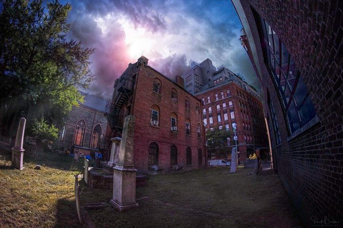 New York Catacombs by Candlelight - Before you go underground, you get the church story