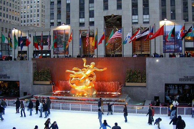 New York Christmas Holiday Small-Group Walking Tour - A 6:00 pm start that pays off for Christmas lights