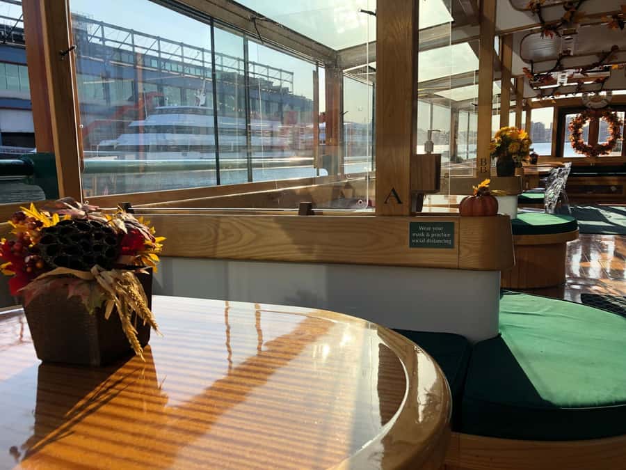 New York City: Afternoon Fall Foliage Lunch Cruise - Price and value: what $139 buys you on this kind of afternoon