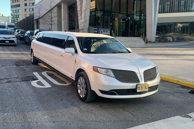 New York City Airport Arrival Transfer by Limo LGA JFK EWR - What you’re actually getting: private limo comfort, WiFi, and heated seats