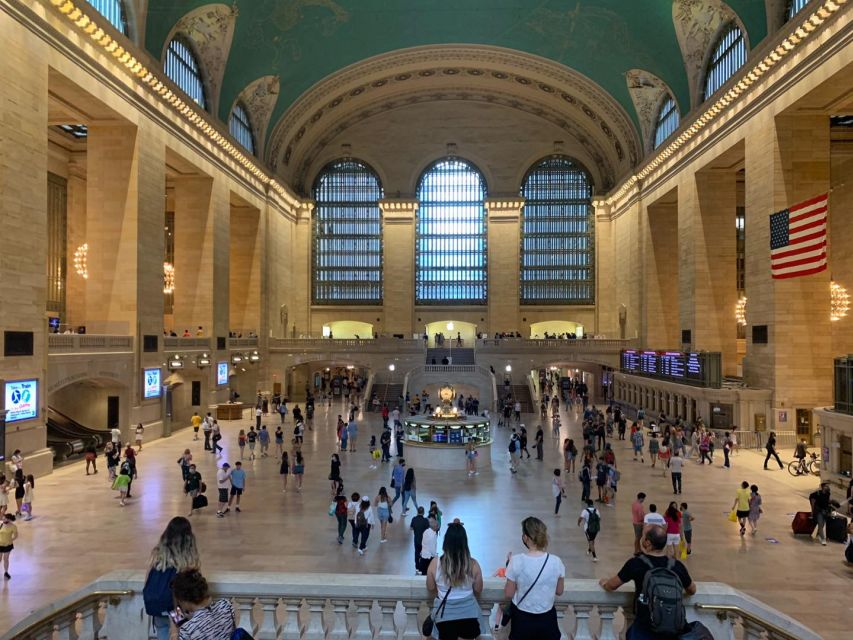 New York City: Art Deco and Architecture Landmarks Tour - Bryant Park start: where the route finds its rhythm