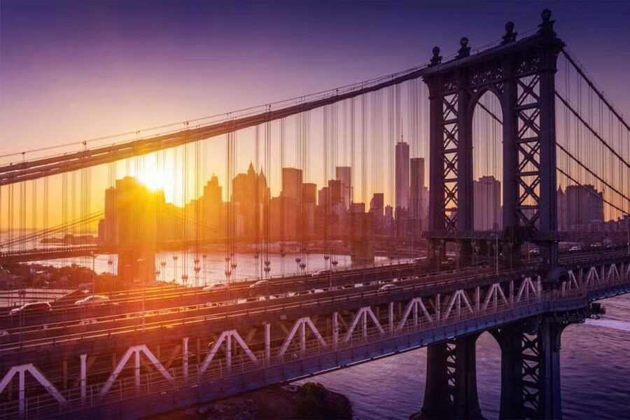 New York City: Brooklyn Bridge and Dumbo Walking Tour - Getting into Brooklyn: the waterfront feeling shift and borough context