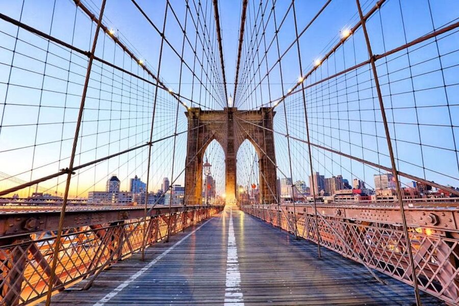 New York City: Brooklyn Bridge and Dumbo Walking Tour - How $30 per person feels in real terms for a 150-minute walk