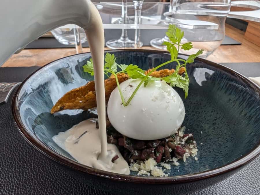 New York City: Bustronome Gourmet Dinner Tour - Practical stuff that affects your night: meeting point, languages, and onboard rules
