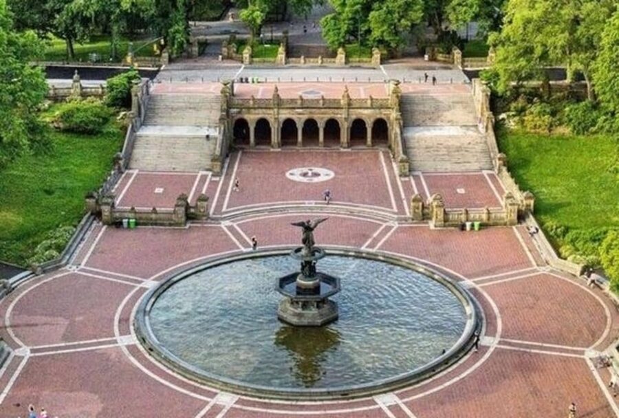 New York City : Central Park Walking Tour With A Guide - The 2-hour structure: enough time to see the park, not get trapped in it
