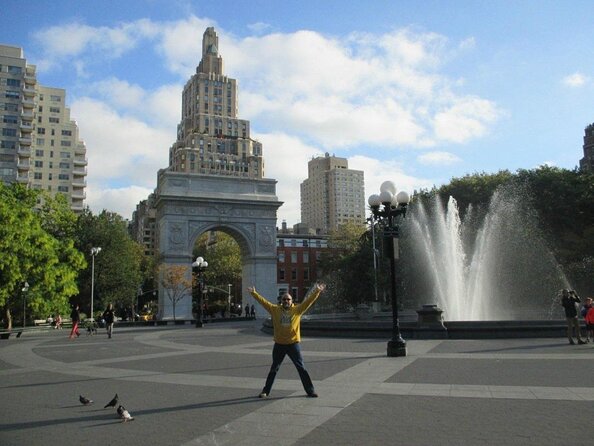 New York City Chilling Nightmares & Necromancy Ghost Tour - Stop 1: Washington Square Park’s Potter’s Field Legends
