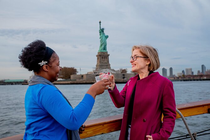 New York City Christmas Holiday Statue and Skyline Cocoa Cruise - Should You Book This Christmas Cocoa Cruise?