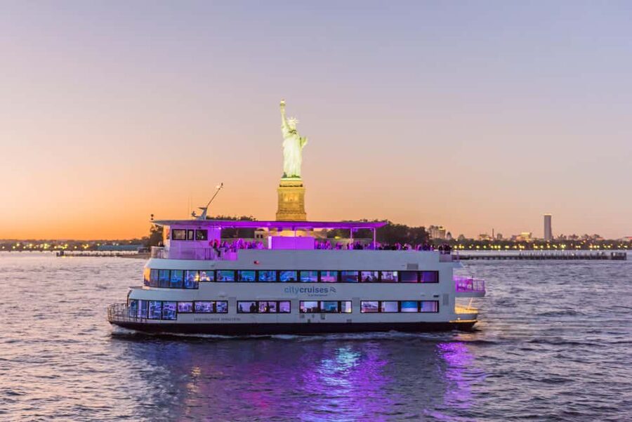 New York City: City Cruises Alive After Five Cocktail Cruise - Drinks and Food: Your Best Value Depends on Your Expectations