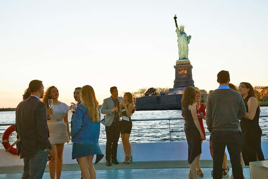 New York City: City Cruises Alive After Five Cocktail Cruise - Timing Check: Is It Exactly Two Hours?