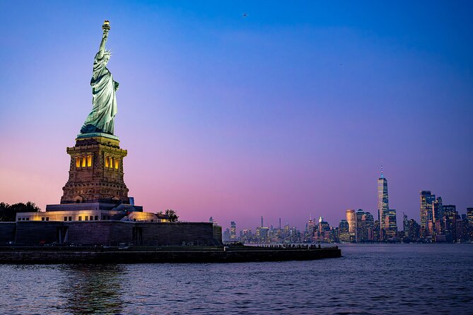 New York City Dinner Cruise on Luxury Yacht with Live Music - Getting To The Yacht: Pier 36 Is Convenient, But Arrive Early