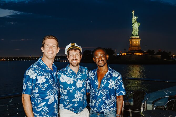 New York City Dinner Cruise on Luxury Yacht with Live Music - The 5-Course Dinner: Plated Service With Real Table Time