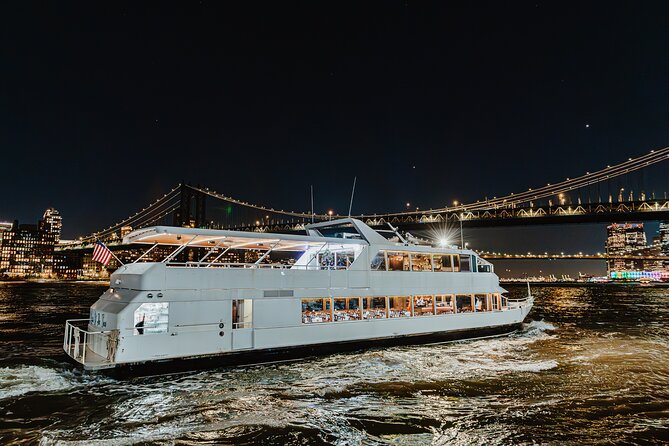 New York City Dinner Cruise with Live Music - Live music on the water: great atmosphere, but don’t miss the details