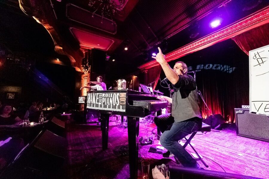 New York City: Dueling Pianos Show - Food, drinks, and the real cost behind the $36 ticket