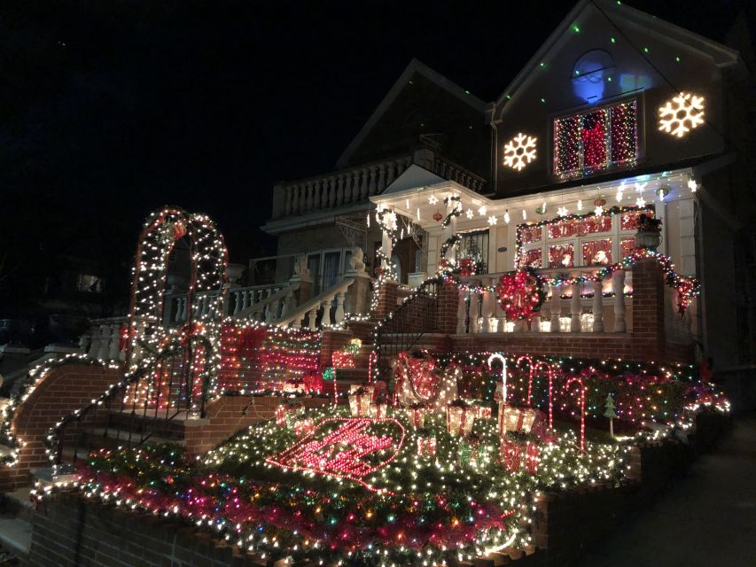 New York City: Dyker Heights Christmas Lights Tour - Key things that make this tour worth your time
