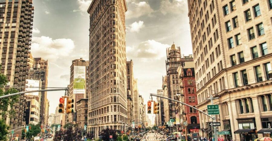 New York City: Flatiron Food, History, and Architecture Tour - Zucker’s Bagels Reuben Remix: A Modern Twist on a Classic