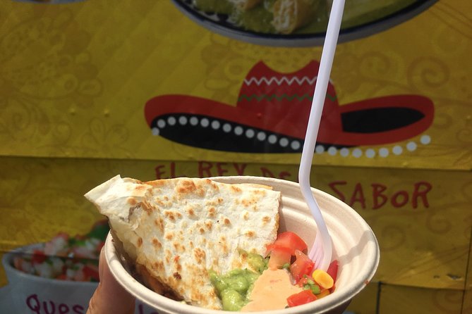 New York City Food Cart Walking Tour - Stop 1 in Bryant Park: Waffles and the Street Vending Story