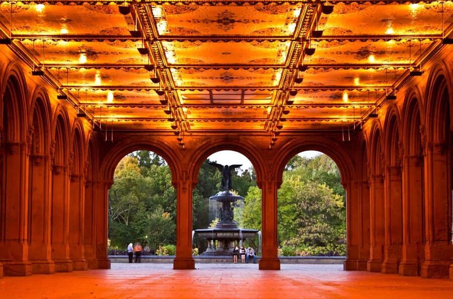 New York City: Gossip Girl Private Tour in Manhattan - Grand Central and the early photo advantage