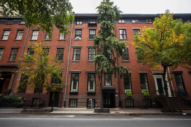 New York City Greenwich Village 3 Hour Private Walking Tour - The guide’s job is to turn street corners into stories
