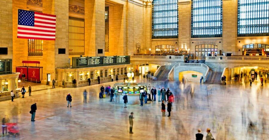 New York City: Guided Private Glass-Top Bus Tour at Night - The Real Secret Sauce: Guides Who Step Off and Fix Your Photos