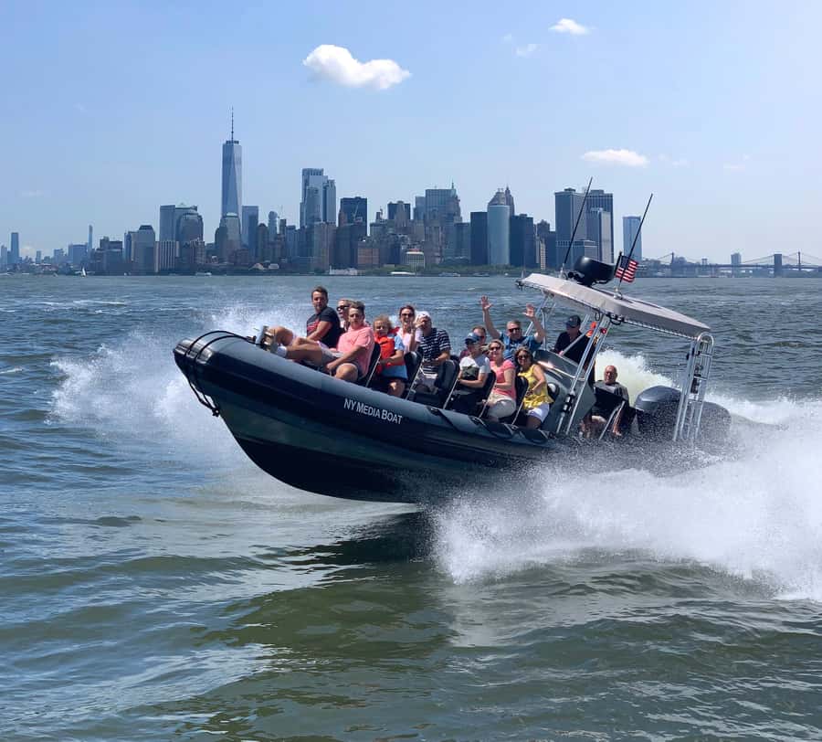 New York City: Harbor Speedboat Tour - Ellis Island stop along the New Jersey waterfront