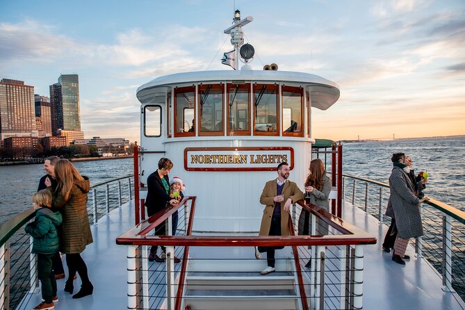 New York City Holiday Sunset Sightseeing Cruise - Holiday sunset cruising, without the land-crowd stress