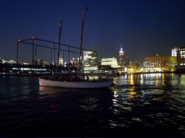 New York City Lights Schooner Sail - The boat itself: why the Schooner America 2.0 feels right for night lighting