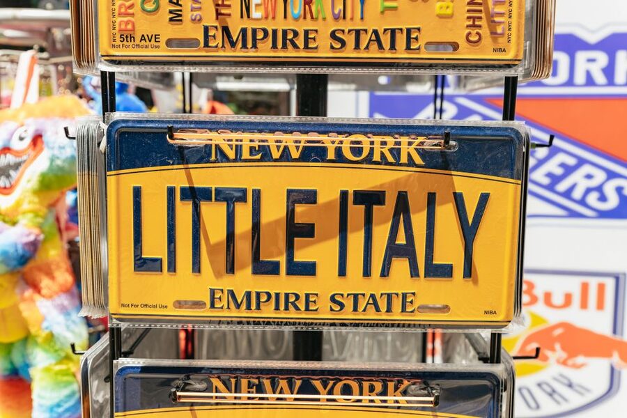 New York City: Little Italy Italian Food Tasting Tour - The Detective Square and St. Patrick’s Cathedral Ending