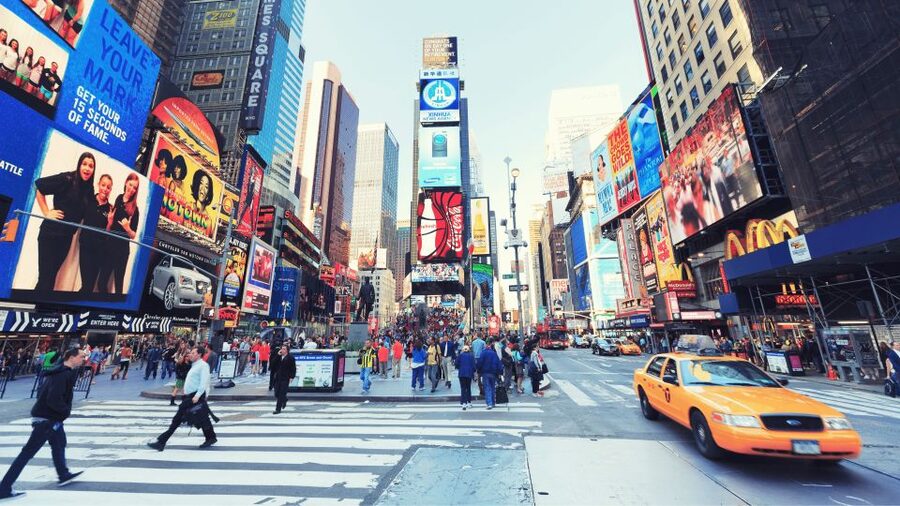New York City: Luggage Storage - What Happens at Drop-Off: Confirmation Code, ID, and Quick Handoff