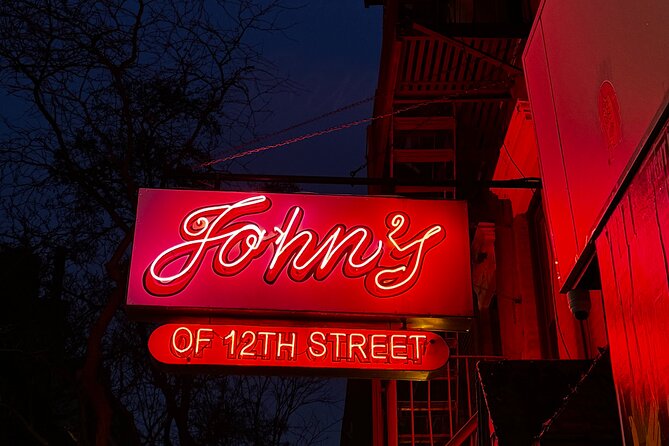 New York City Mafia and Local Food Tour led by NYPD Guides - Pace, group size, and how to stay comfortable on the walk