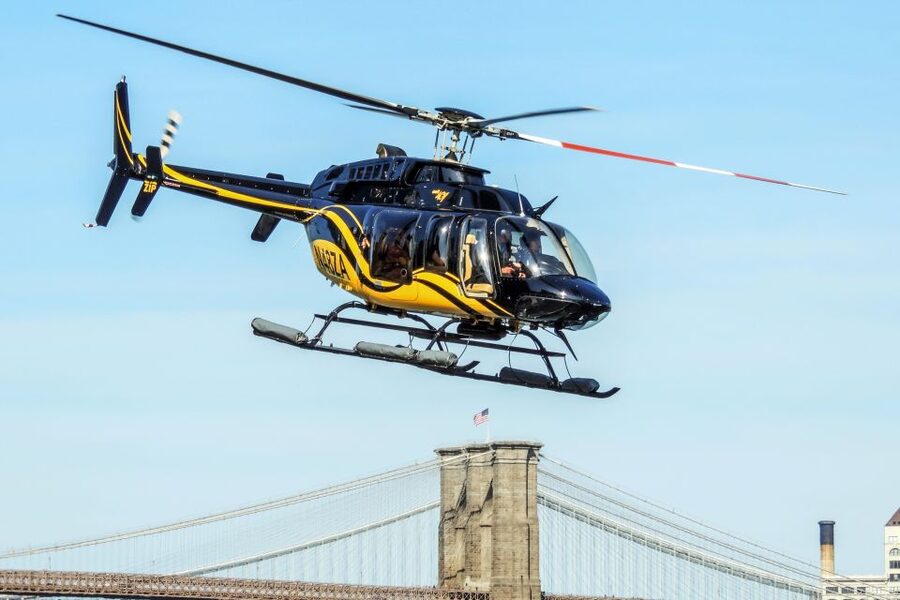 New York City: Manhattan Helicopter Tour - Longer Options: Hudson to the Bronx, Yankee Stadium, and the Bridge Mix