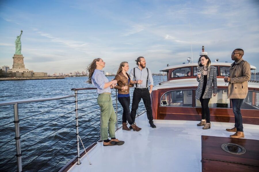 New York City: Mini Yacht Boat Ride with Sightseeing - Key things to know before you go
