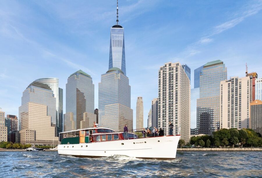 New York City: Mini Yacht Boat Ride with Sightseeing - Governor’s Island views and Lower Manhattan skyline time
