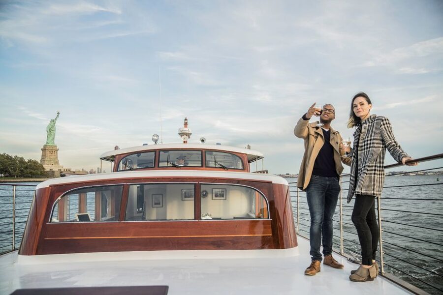 New York City: Mini Yacht Boat Ride with Sightseeing - Price and value: why $60 can make sense