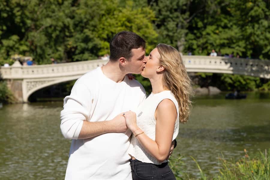 New York City or Brooklyn: Photoshoot in Iconic Locations - Why this NYC photoshoot beats the usual grab-and-go approach