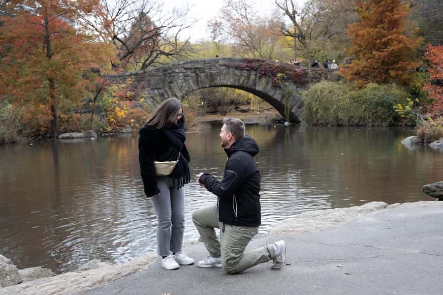 New York City or Brooklyn: Photoshoot in Iconic Locations - Rockefeller Plaza and Chip City: using iconic corners without overdoing it