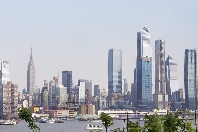 New York City: Panoramic Skyline Tour - Liberty State Park and the Statue of Liberty photo circuit