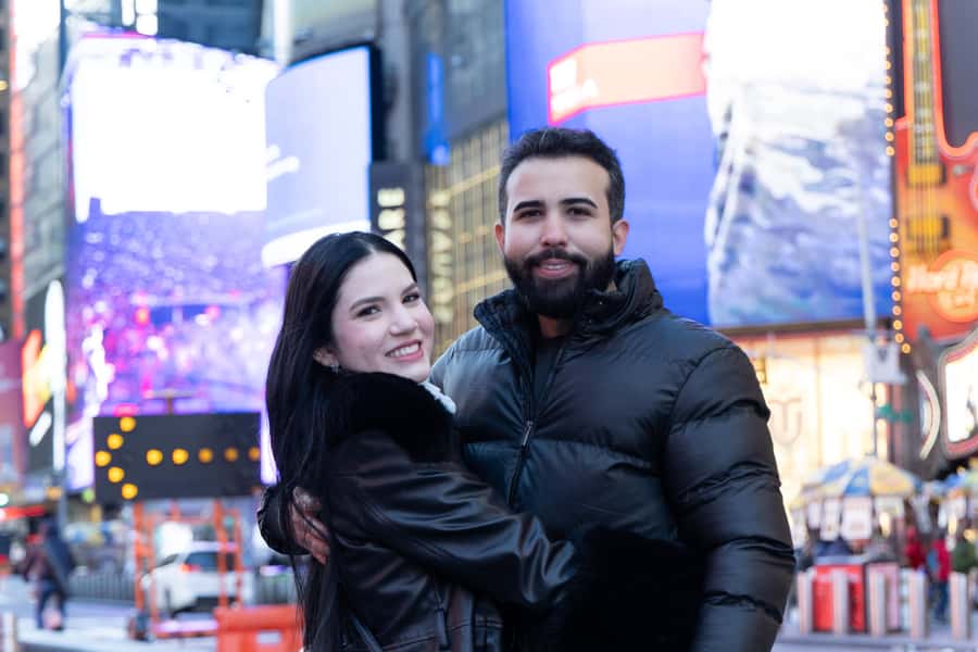 New York City: Photoshoot - Times Square - Meeting at Hard Rock Cafe New York, then walking into the right spots
