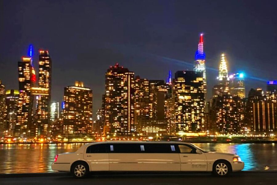 New York City: Private Manhattan Limousine Tour - Stretch Limo Comfort, Soft Drinks, and the “No-Crowd” Advantage