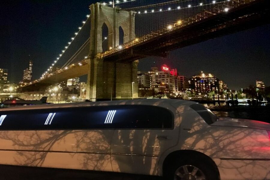 New York City: Private Manhattan Limousine Tour - Iconic NYC Views You’ll Get From the Limo Window