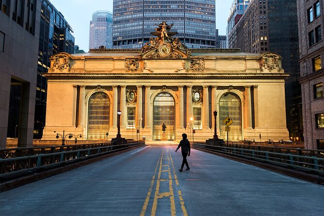 New York City Private Tour - The guide role: stories, facts, and safer navigating