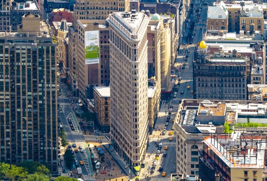 New York City: Sightseeing Walking Tour with Food Tastings - Soho Pizza Slice and the Art of Not Overbuying