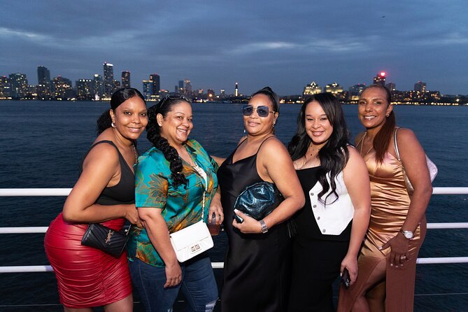 New York City Skyline Dinner Cruise - What makes the value make sense for $129