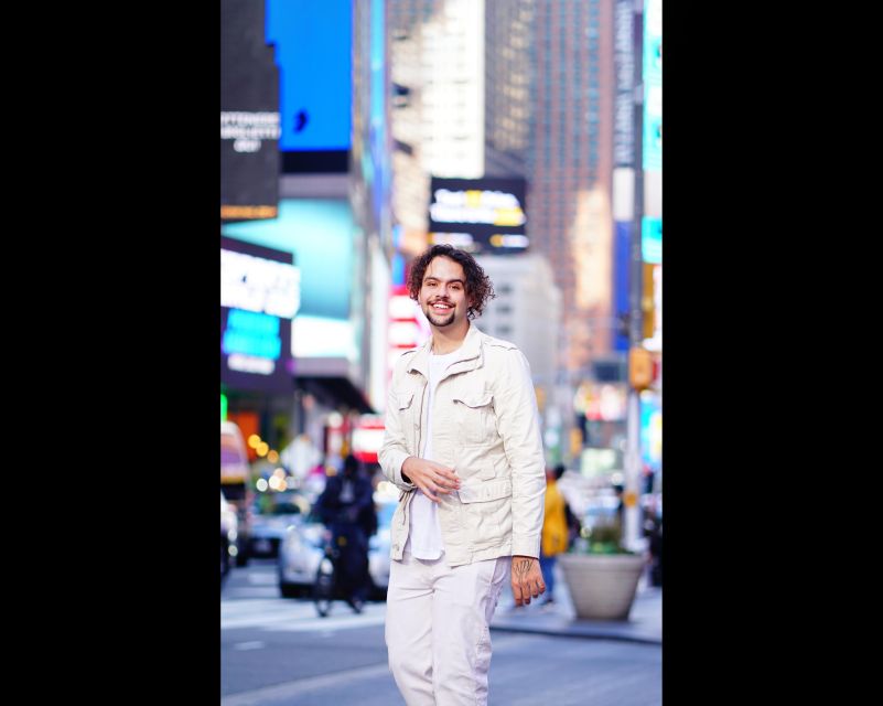 New York City: Solo or Couples Photoshoot in Times Square! - Getting photos that look good, even if you hate posing