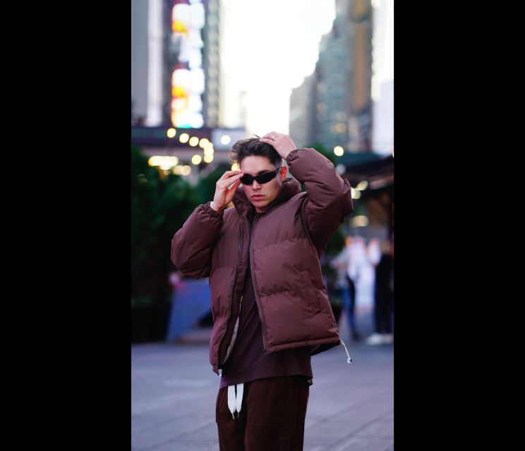 New York City: Solo or Couples Photoshoot in Times Square! - Customizing your Midtown session, including Central Park and Dumbo