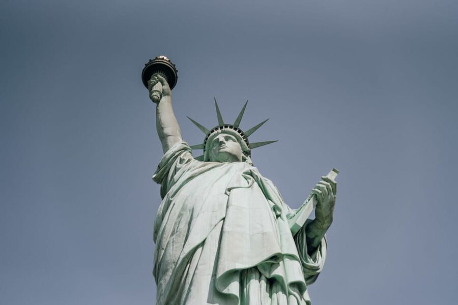 New York City: Statue of Liberty & Battery Park Guided Tour - Why this express ferry feels smarter than the first-boat plan
