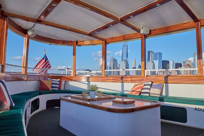 New York City Sunset Cocktail Cruise on Small Yacht - Crew energy and the level of narration you should expect
