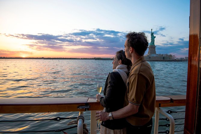 New York City Sunset Cruise on a Yacht - Statue of Liberty up close: the stop built for photos