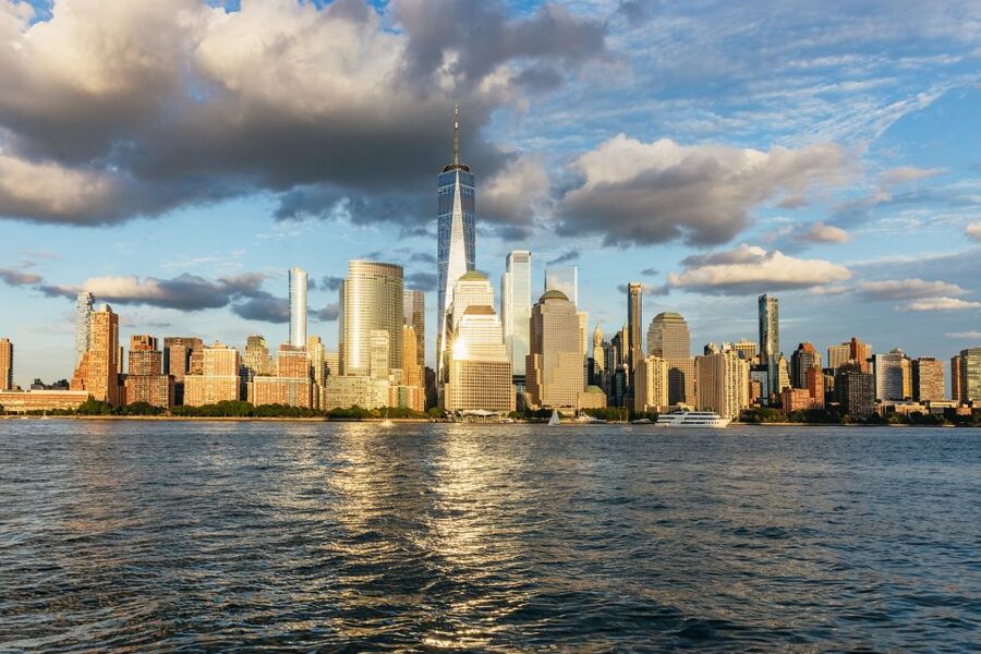 New York City: Sunset Yacht Cruise - Sunset timing: how the changing departure time affects your planning